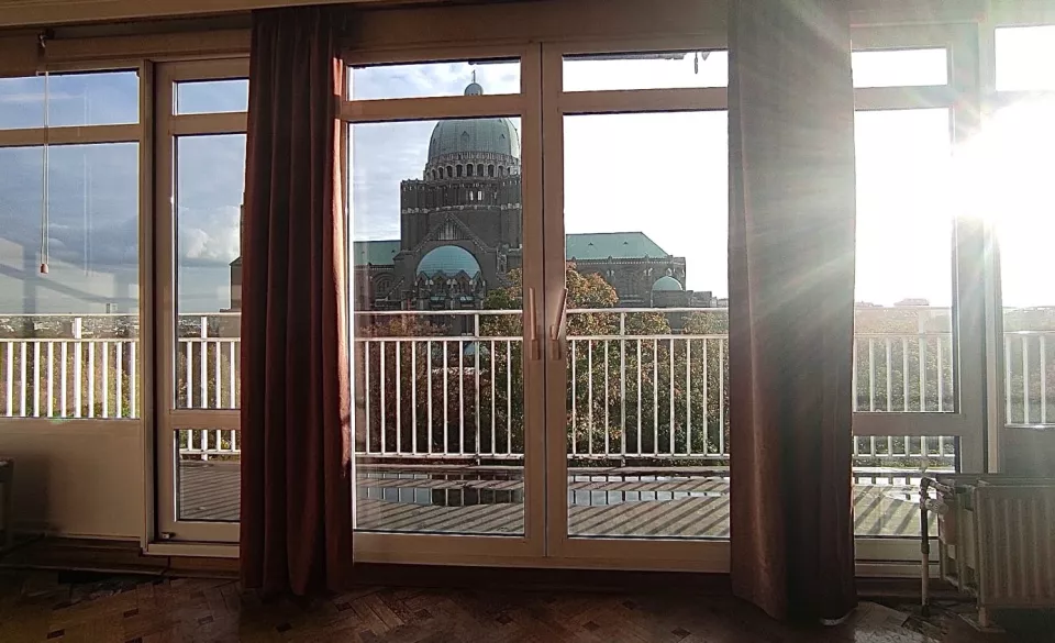 Acquisition of an apartment with a breathtaking view of the Basilica of the Sacred Heart in Brussels 